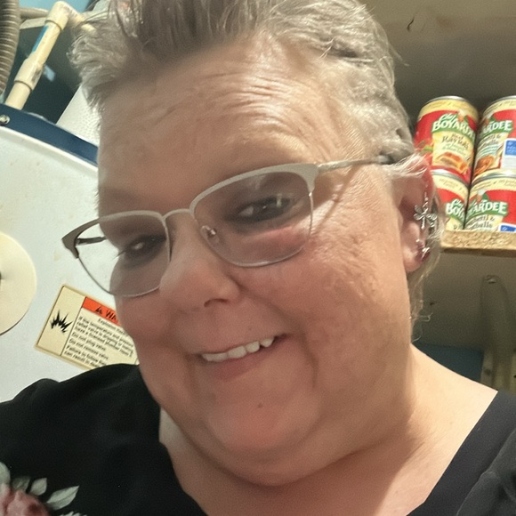 Meet your Posher, Chasity - Picture 2 of 2